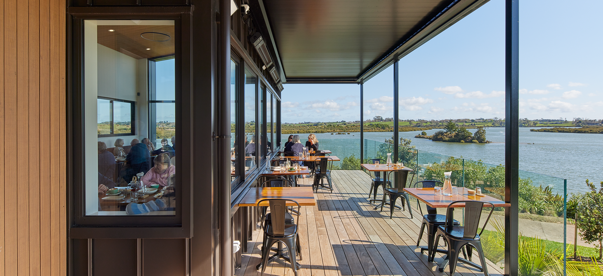 Evergreen Café, Karaka